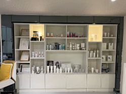 -JNK皮肤管理中心