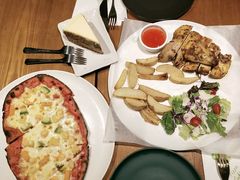 -JINNS锦时 steak&pizza(浸信会礼拜堂旧址店)