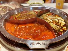 艳红酸辣三拼锅-陈艳红火锅菜·冒菜(簋街店)