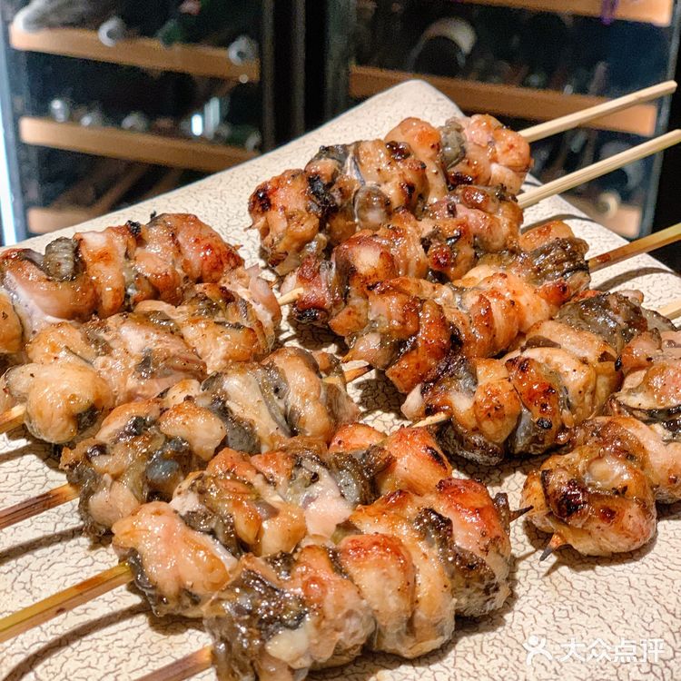 在日落的余晖中，来三里屯品味新中式美食！