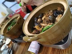 招牌必点-田螺鸡煲-食爺炭炉鸡煲·烧烤