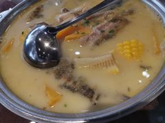 五谷杂粮炖黄骨鱼-刘胖子家常菜·蹄花焖藕(中南店)