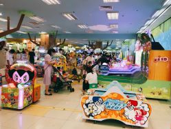 -莫莉幻想儿童乐园(武汉金银潭永旺店)