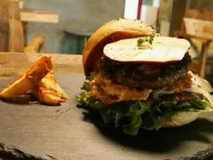 -HIGH FIVE哈福手工汉堡(桂林路店)