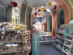 -奈尔宝·儿童乐园·亲子餐厅(华采天地店)