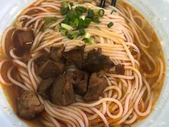 红烧牛肉粉-进哥湖南津市牛肉粉店(下沙店)