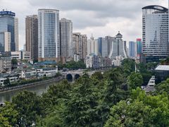 -包整·丝娃娃(一览甲秀楼风景店)