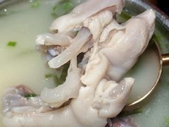 -何师烧烤Pro ·江湖川菜·小龙虾·精酿啤酒(太古里旗舰店)