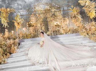 婚礼现场 | 穿着给你Foryou婚纱的姑娘