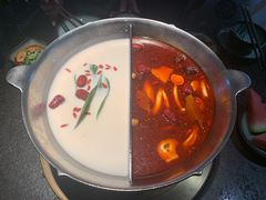 -湊湊火锅·茶憩(新中关购物中心店)