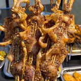华店附近这家铜锅涮肉里面的烧烤也好好吃啊！ 