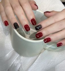 -花岐款式专研健康美甲沙龙