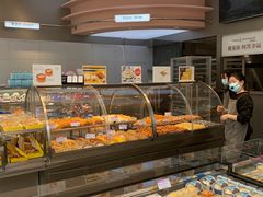 面包甜点陈列柜-巴黎优朵烘焙馆(菱角湖壹号店)