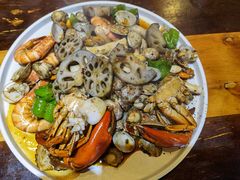 -臻鲜燕海鲜融合餐厅(金陵style店)