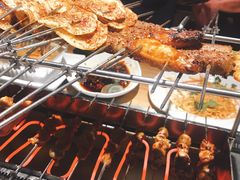 会自己转的烧烤炉-悦屋老板娘的烤肉店(紫薇田园店)