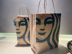 -星巴克(西安曲江银泰店)