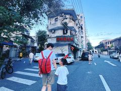 -溪岸路花鸟市场