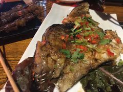 碳烤碟鱼头-黑胡子海盗主题餐厅海鲜烧烤