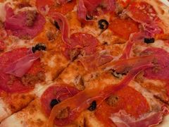 意式肉食披萨-城市大道红炉披萨烘焙坊