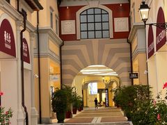 -佛罗伦萨小镇广佛名品奥特莱斯(疏港路店)