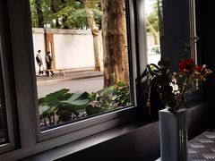 -穹六人间 people 6(岳阳路店)