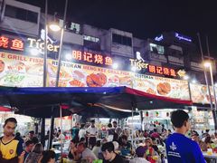 门面-明记烧鱼美味店