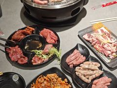 -啊美丽炭火烤肉(滑翔一店)