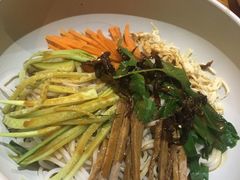 鸡丝凉米线-云海肴·汽锅鸡·云南菜(天津国金汇店)