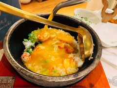 招牌小龙虾红汤泡饭-蜜桃花开·中西融合菜E&W(南长街店)