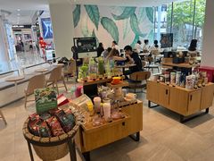 -星巴克臻选(上海淮海百盛购物中心店)