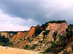 -彩色沙林风景区