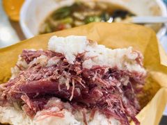 腊牛肉夹馍-邢老三肉丸糊辣汤(西安总店)