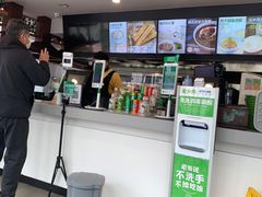 -老乡鸡(武汉中南梅苑小区地铁站店)