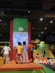 -蹦蹦跳跳(新奥购物中心店)