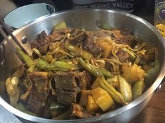 -内蒙焖面大盆骨餐馆(山大路店)