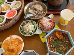 -包整·丝娃娃(一览甲秀楼风景店)