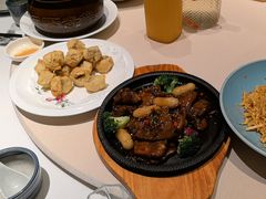 -八府香鸭·啫啫煲(华山路店)