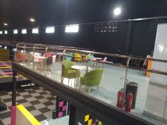 -嘿哟动霸CHUA·新潮玩运动娱乐中心·蹦床滑冰团建乐园