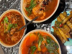 -粉八·云南米线·建水烧烤(常熟路店)