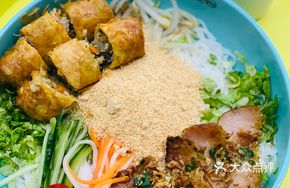Lemongrass Grilled Pork Neck Spring Rolls