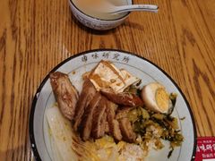 -狮头牌卤味研究所·卤味饭(花城汇南区店)