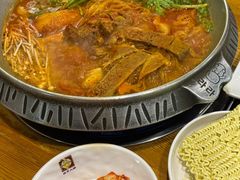 -喇喇排骨火锅·传统韩式脊骨汤(望京西园总店)