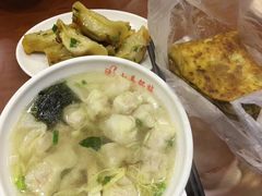鲜肉小馄饨-小姜锅贴(凤凰街店)