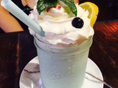 蓝精灵优格奶昔-MIKAKU(万达广场上海宝山店)