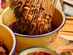 -拈签一笑黄牛肉辣卤串串