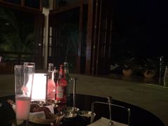 -亚龙湾喜来登·美景台大堂吧