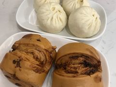 -李与白包子铺(桐梓林店)