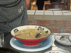 -粘豆包柴火铁锅炖