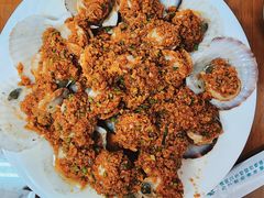 油泼扇贝-天伦海鲜·老味道·青岛菜(栈桥天主教堂店)