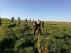 -江布拉克景区怪坡停车场